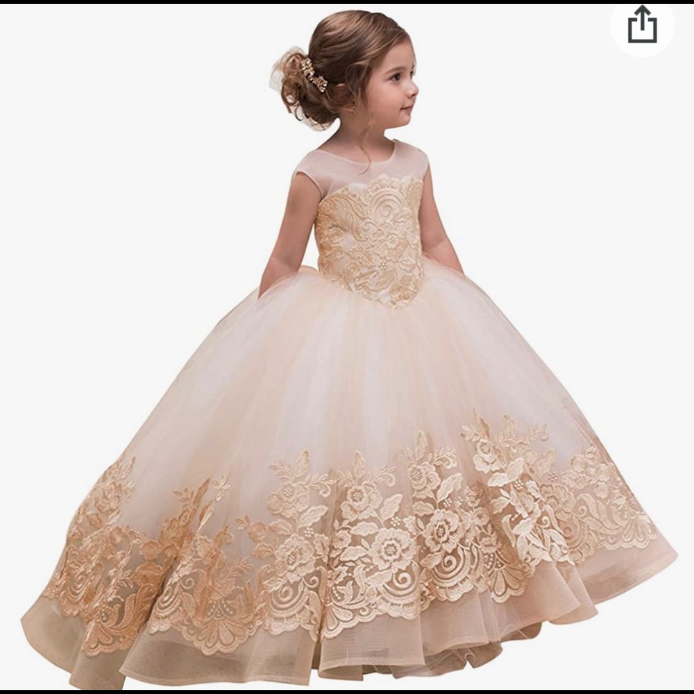Dressy dress size 8/9 gold color
